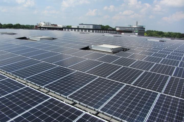 Awizon levert zonnepanelen project Martiniplaza op