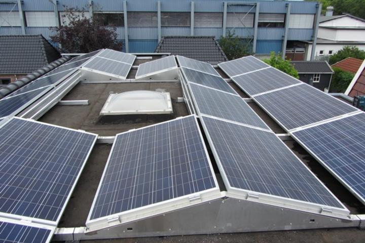 Oost West plaatsing zonnepanelen